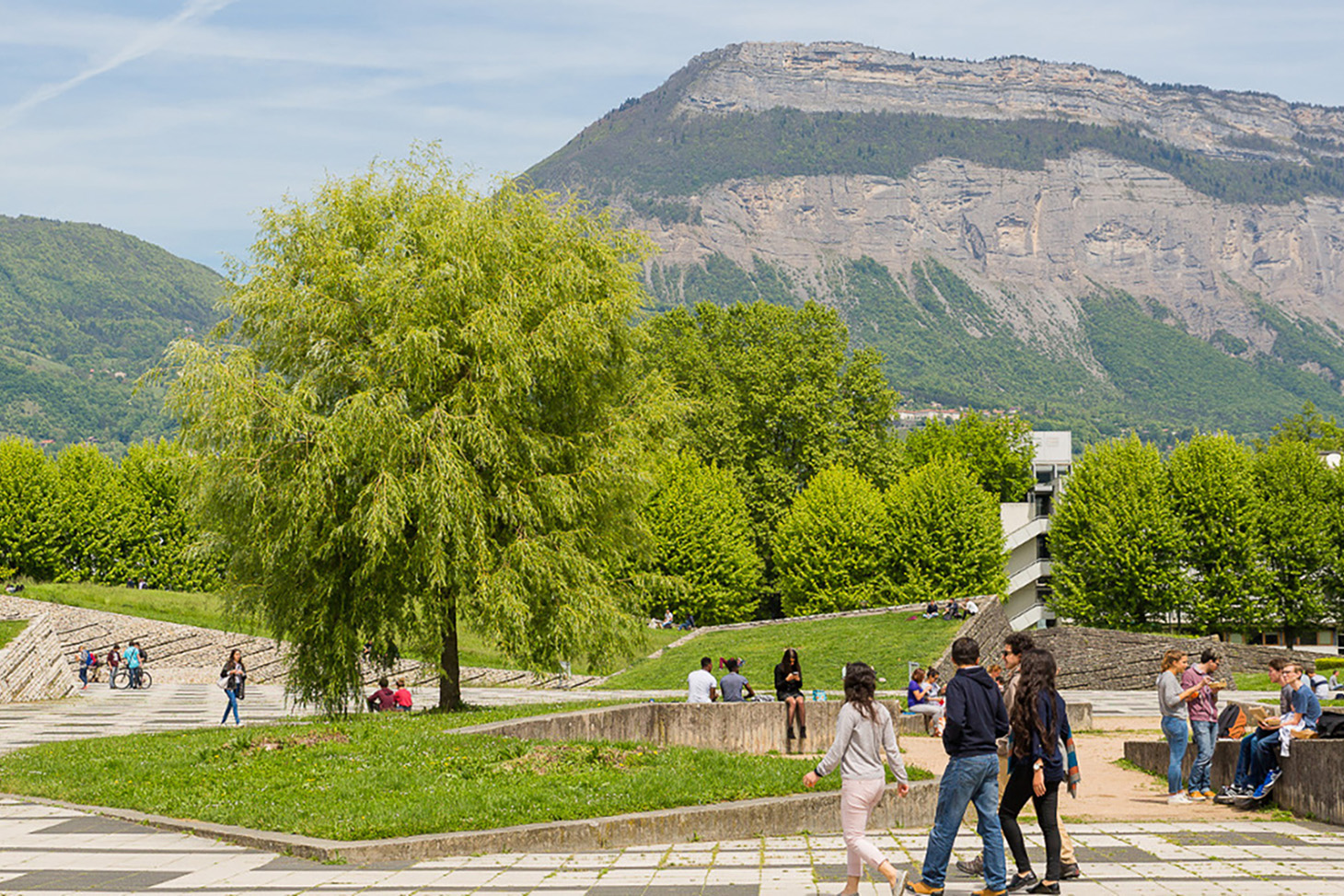 Find more about Université Grenoble Alpes (UGA)